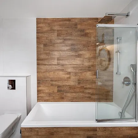 Lesne Πανσιόν