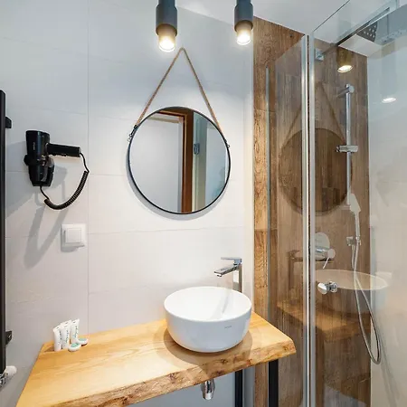 Πανσιόν Lesne 3*