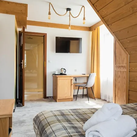 Lesne Πανσιόν 3*